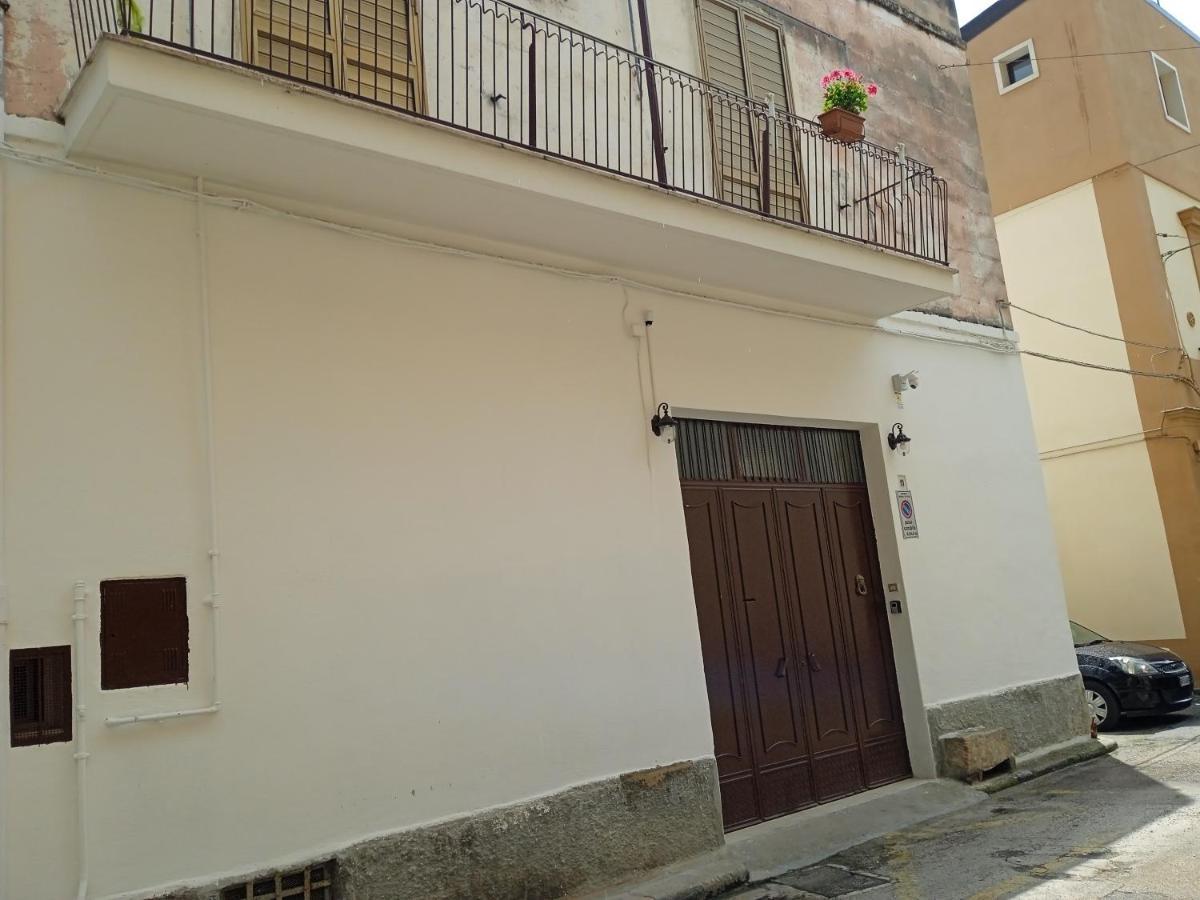 B&B La Casa Dell'Ospite 그라비나인풀리아 외부 사진